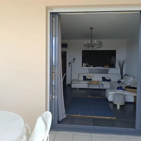 T2 Imperial Apartment *