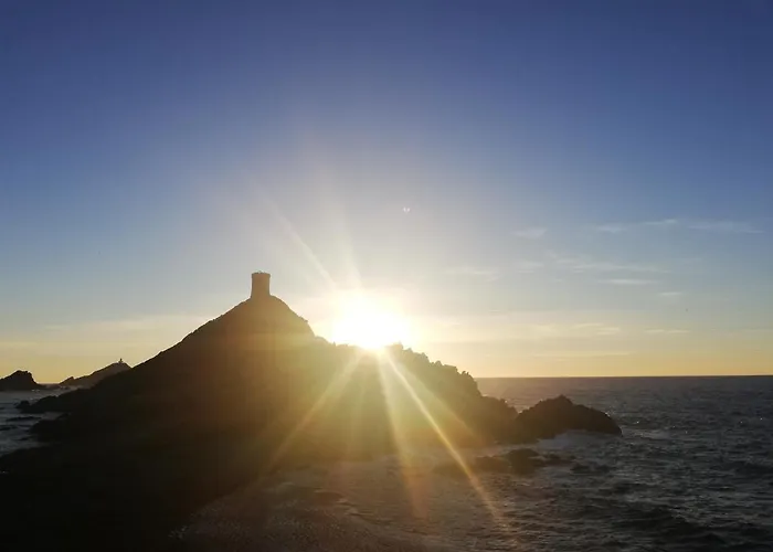 T2 Imperial Apartment *