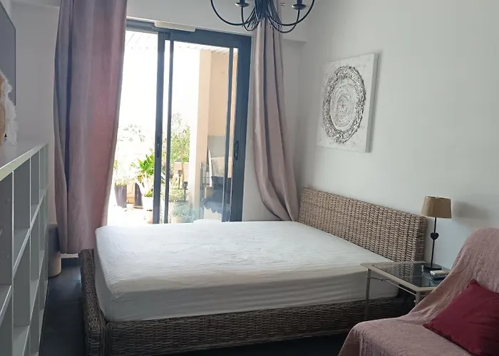 T2 Imperial Apartment *